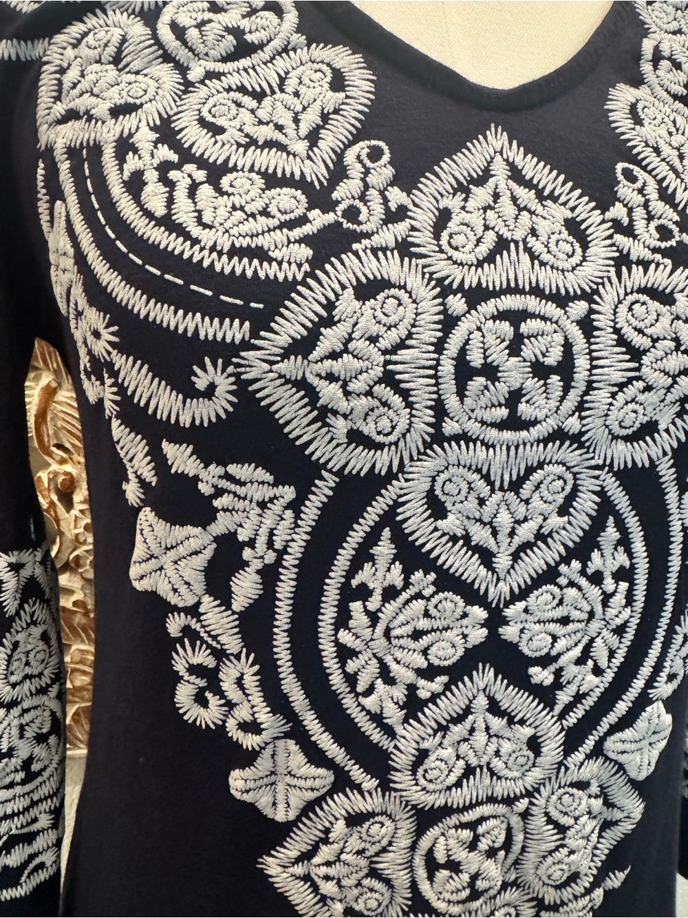 a'gaci Navy Blue 3/4 Flare Sleeves Dress w/ White Embroidery, Lightweight Classy - Picture 6 of 15